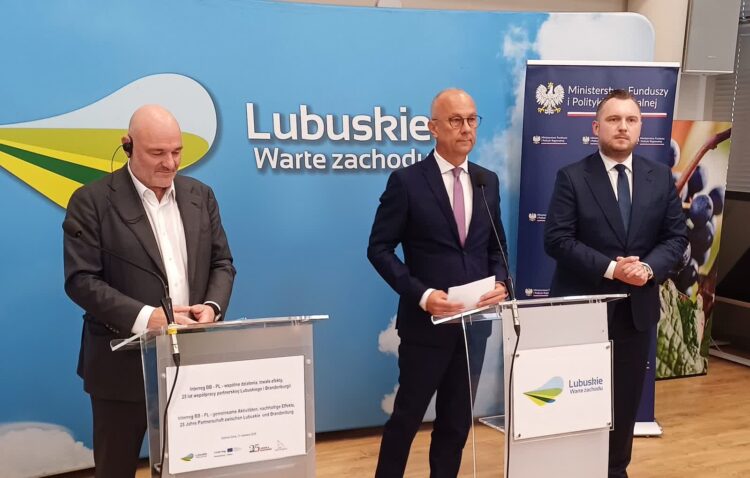 25 lat współpracy między Lubuskiem a Brandenburgią - konferencja w UMWL (fot. Piotr Bakselerowicz)