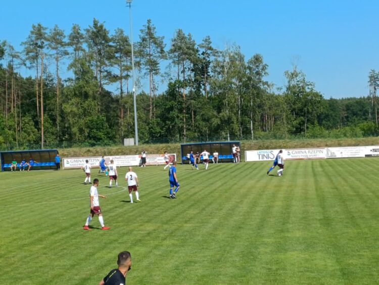 "Drużyna Jarka" wygrała pożegnalny mecz gwiazd 9 "Drużyna Jarka" wygrała pożegnalny mecz gwiazd Radio Zachód - Lubuskie