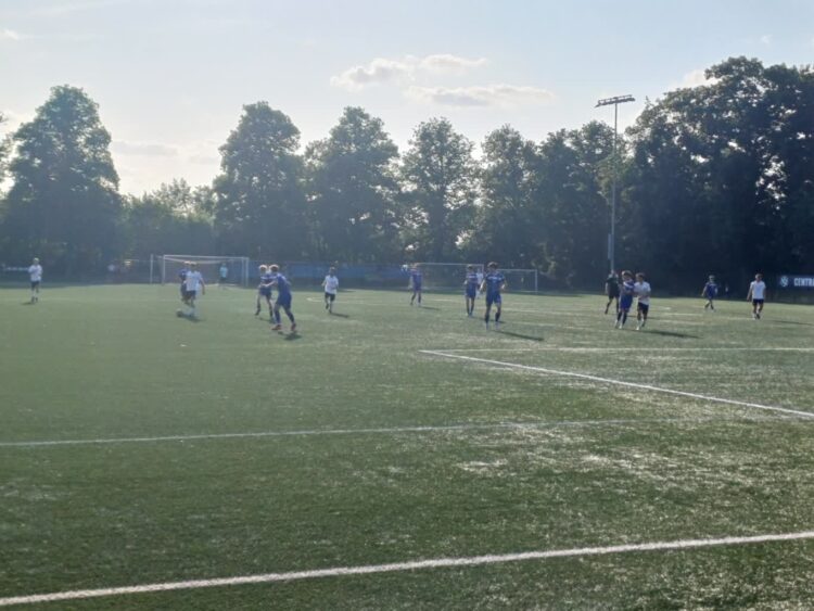 "Młody" Stilon pokonał Ilankę na koniec ligi 9 "Młody" Stilon pokonał Ilankę na koniec ligi Radio Zachód - Lubuskie