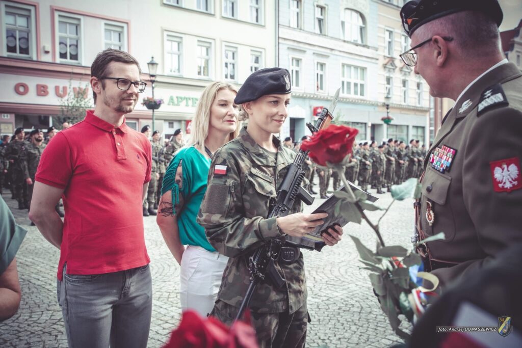 150 ochotników złożyło przysięgę na sztandar Radio Zachód - Lubuskie