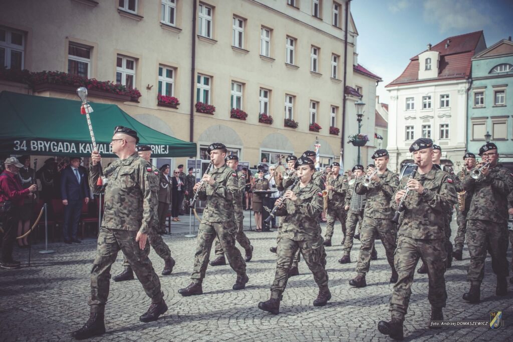 150 ochotników złożyło przysięgę na sztandar Radio Zachód - Lubuskie