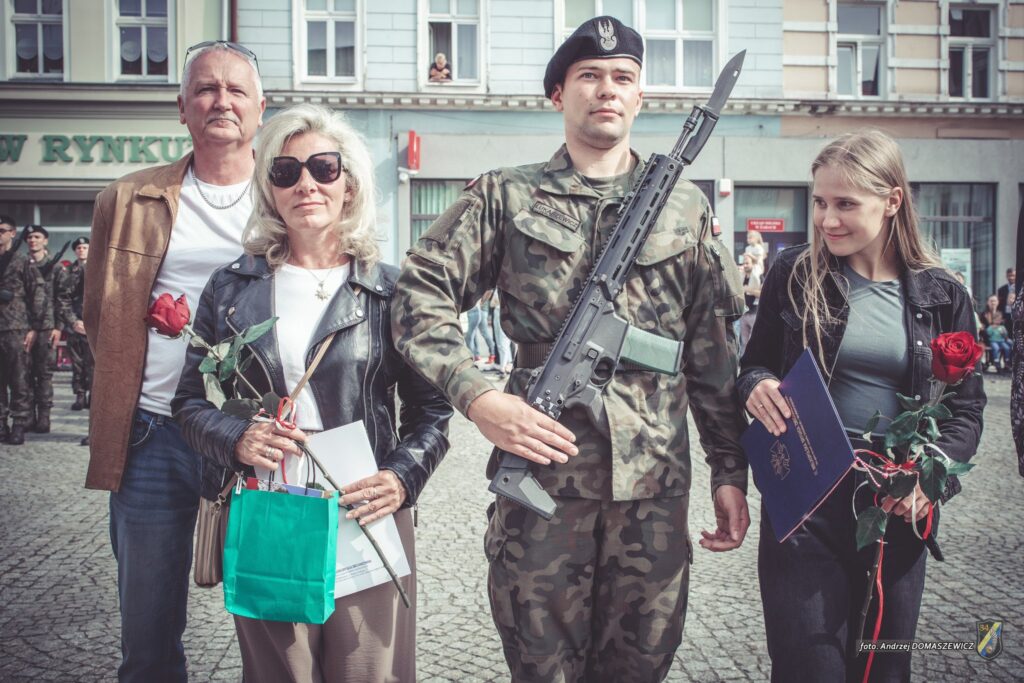 150 ochotników złożyło przysięgę na sztandar Radio Zachód - Lubuskie