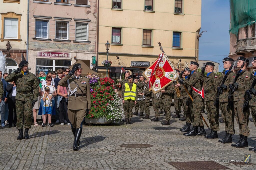150 ochotników złożyło przysięgę na sztandar Radio Zachód - Lubuskie