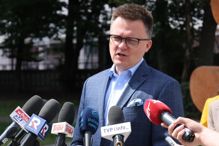 Co dalej z Polską 2050 i PSL? Ocenia prof. Szaban 9 Szymon Hołownia (PAP/Albert Zawada)