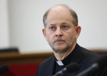 Rzecznik KEP ks. Leszek Gęsiak. Fot. PAP/Leszek Szymański