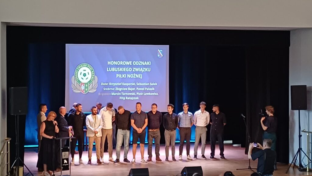 Lech świętuje i celuje w okręgówkę fot. Jakub Lesiński