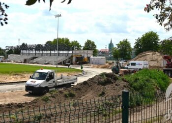 Budowa stadionu w Sławie