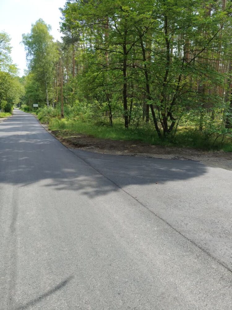 Jest nowa droga z Leszna Górnego do Biernatowa 9 Jest nowa droga z Leszna Górnego do Biernatowa Radio Zachód - Lubuskie