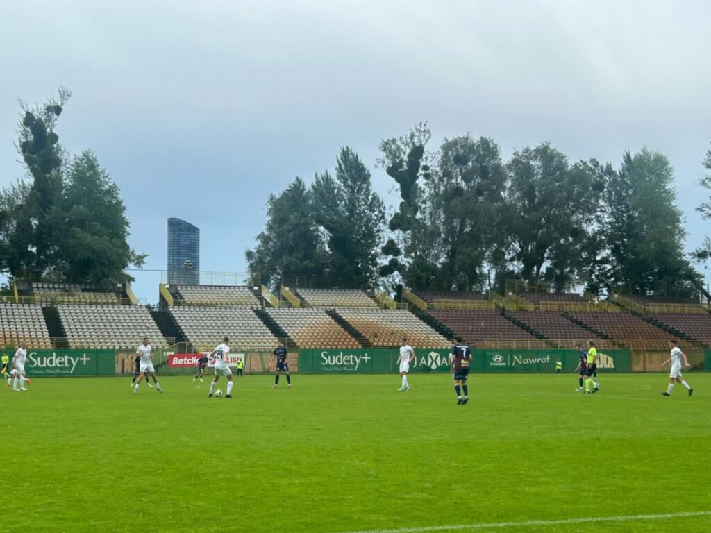 Remis Warty z liderem na zakończenie sezonu Remis Warty z liderem na zakończenie sezonu Radio Zachód - Lubuskie