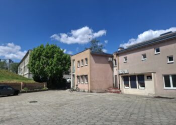 Zniknie „majtkowy lila róż”. Przetarg na termomodernizację czternastki rozstrzygnięty Radio Zachód - Lubuskie