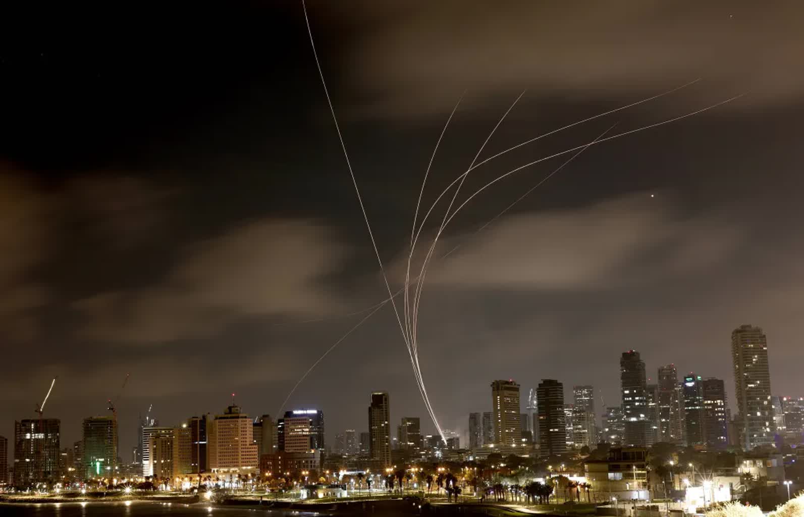 Ataki na Bliskim Wschodzie. Eksplozje w środkowym Iranie, syreny alarmowe w Tel Awiwie [RELACJA]