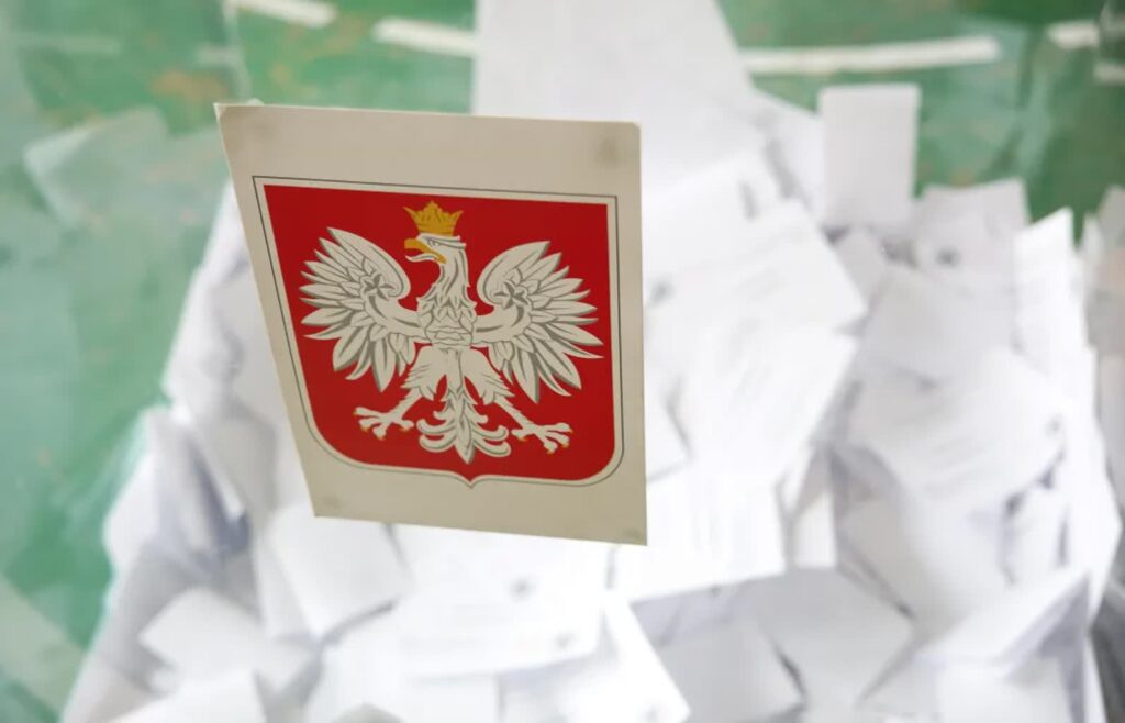 Urna z głosami Fot. PAP/Łukasz Gągulski