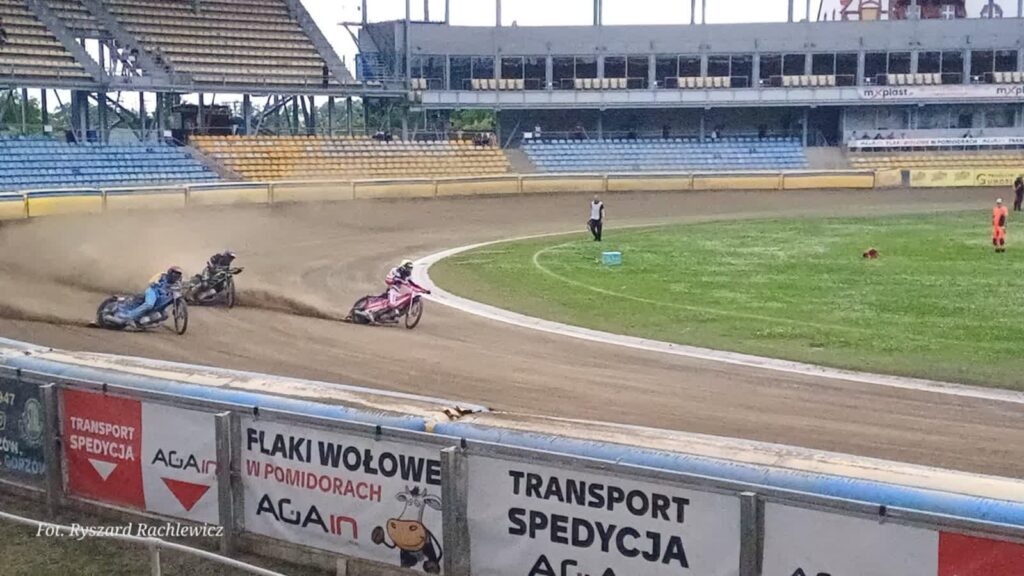 Niegościnna Stal Niegościnna Stal Radio Zachód - Lubuskie