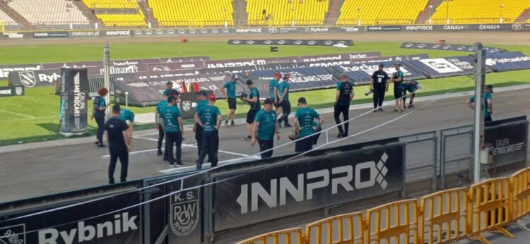 Świetny Pawlicki, mecz życia Ratajaczaka - równy Falubaz melduje się w czwórce 9 Świetny Pawlicki, mecz życia Ratajaczaka - równy Falubaz melduje się w czwórce Radio Zachód - Lubuskie