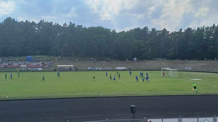 Carina podzieliła się punktami ze Stilonem 9 fot. Jakub Lesiński