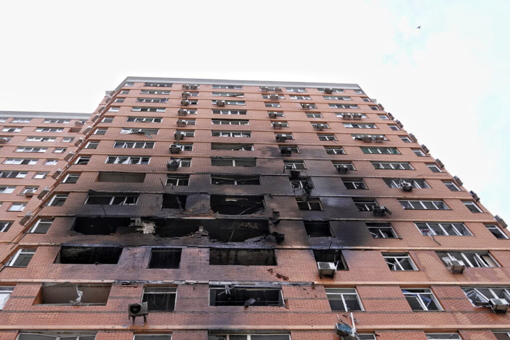 Zniszczenia po rosyjskim ataku dronowym (PAP/Alena Solomonova)