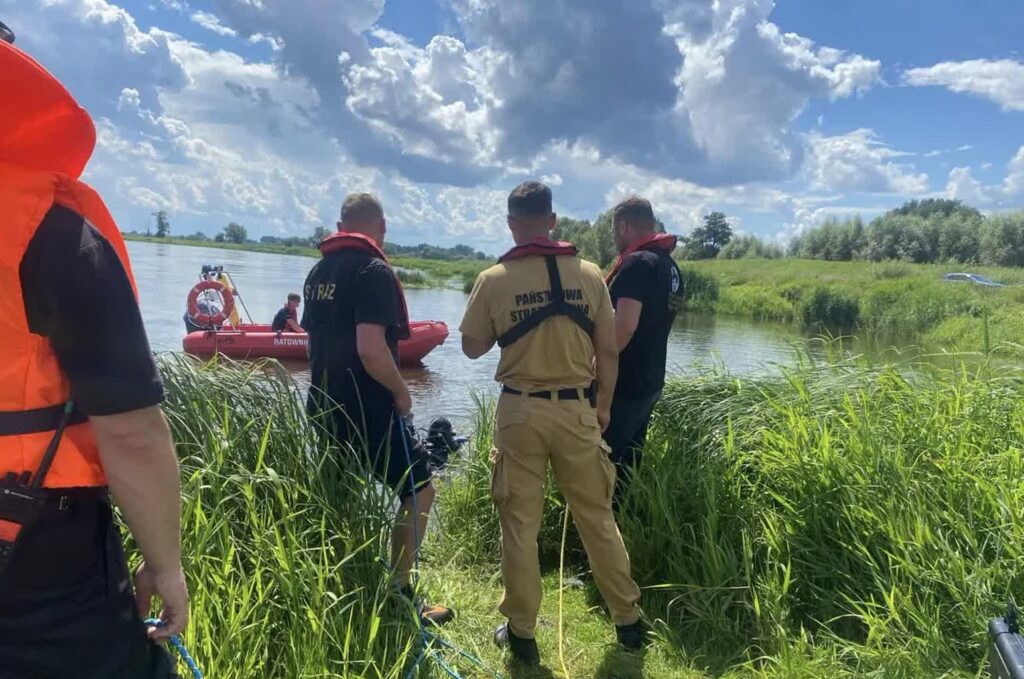 Strażacy nad Odrą - zdj. ilustracyjne (PSP Zielona Góra)