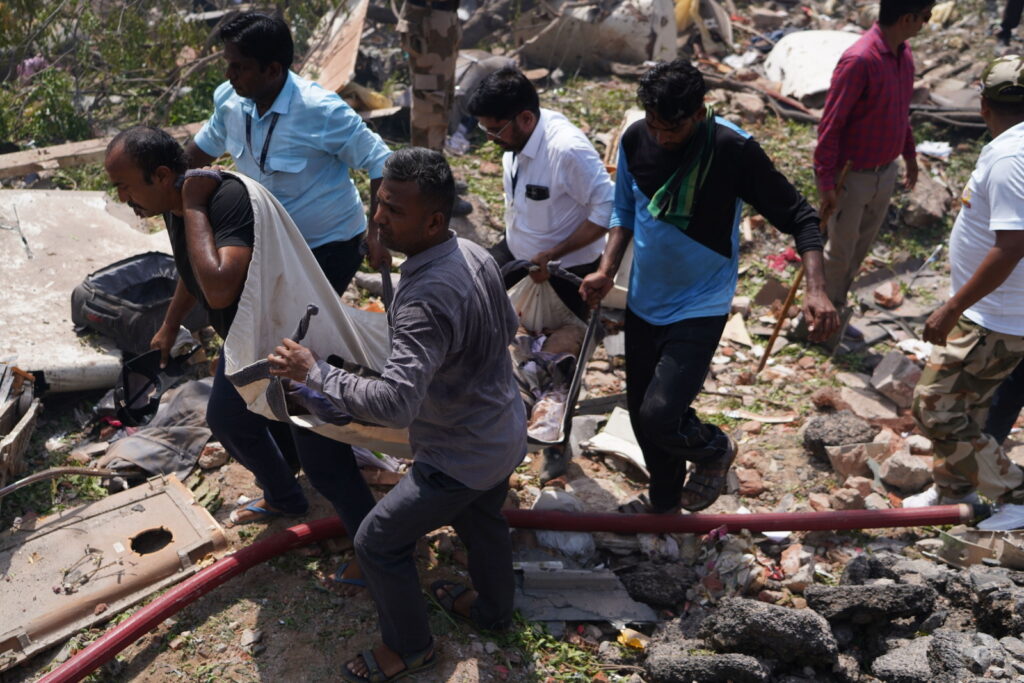 Katastrofa lotnicza w Indiach. Na pokładzie samolotu ponad 200 osób [ZDJĘCIA] Radio Zachód - Lubuskie