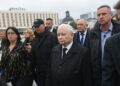 Jarosław Kaczyński na obchodach miesięcznicy smoleńskiej (PAP/Piotr Nowak)
