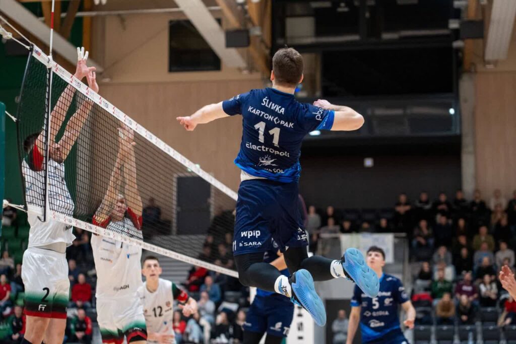 Piotr Śliwka przygotowuje się do występu na Uniwersjadzie Piotr Śliwka przygotowuje się do występu na Uniwersjadzie Radio Zachód - Lubuskie