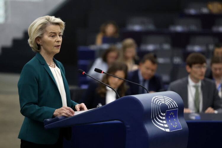 Ursula von der Leyen (PAP/EPA/Guillaume Horcajuelo)