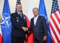 WARSZAWA SPOTKANIE PREMIERA Z DOWÓDCĄ NATO W EUROPIE. Fot. PAP/Leszek Szymański