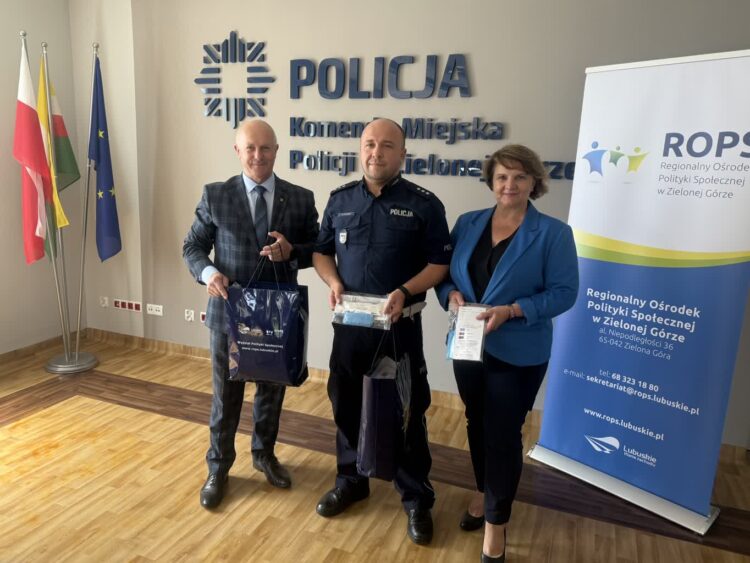 Kolejne 140 narkotestów trafiło do lubuskiej policji 9 Kolejne 140 narkotestów trafiło do lubuskiej policji Radio Zachód - Lubuskie