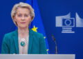 Ursula von der Leyen (PAP/EPA/OLIVIER MATTHYS)