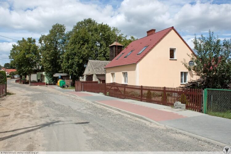 Tańszy remont drogi w Starym Kramsku 9 fot. Dolnyslask.org/ Petroniusz