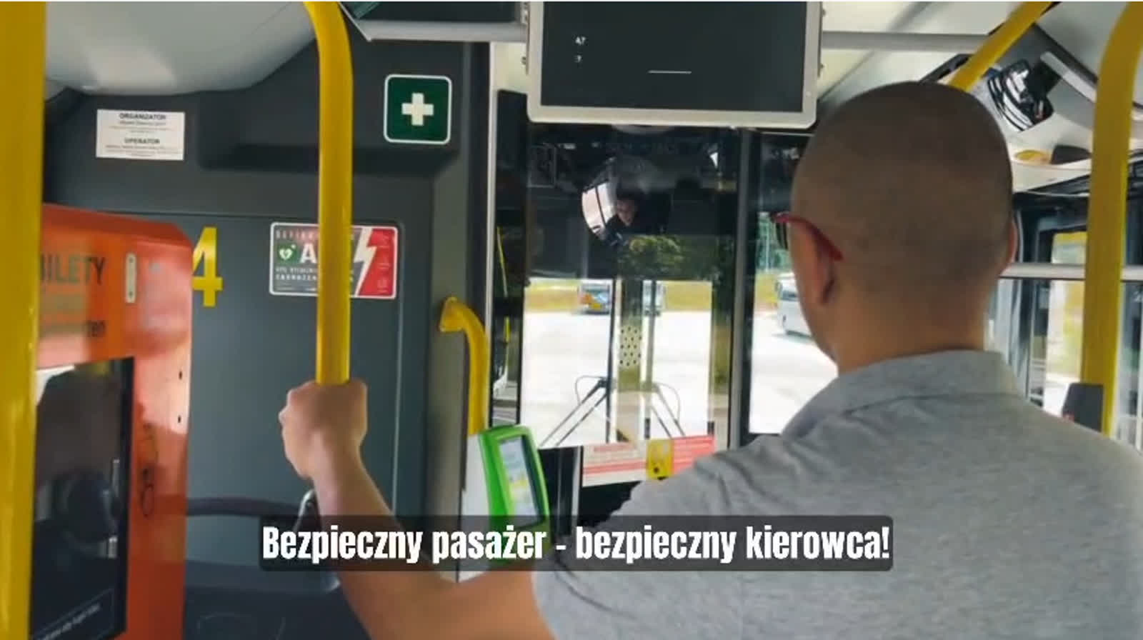 MZK i drogówka apelują: Podczas jazdy autobusem trzymajmy się poręczy Radio Zachód - Lubuskie