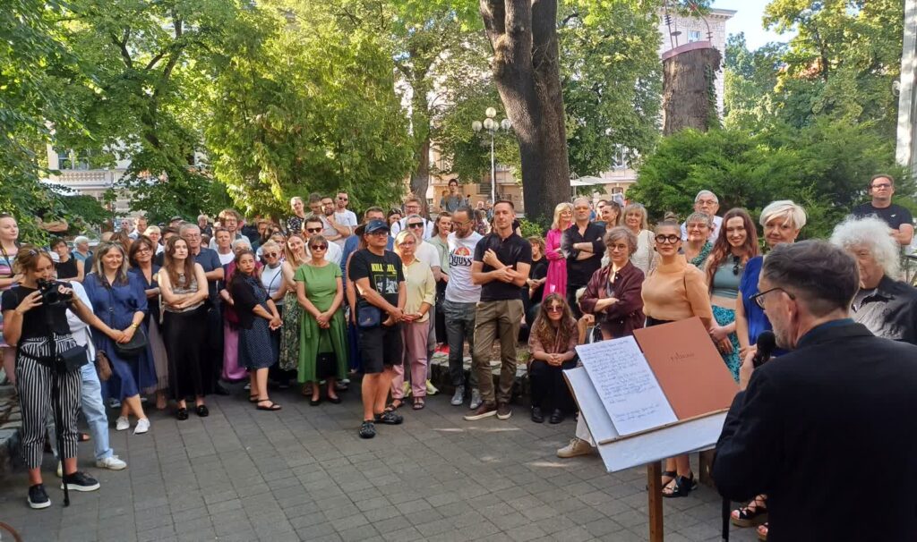 Wernisaż wystawy "Willa siostra BWA. 60-lecie galerii BWA w Zielonej Górze" (fot. Piotr Bakselerowicz)