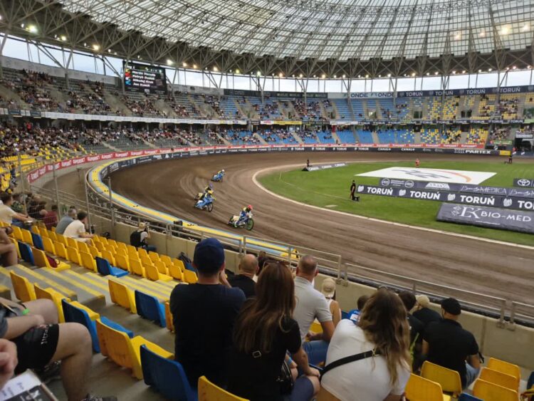 Stal dostała porządne lanie w Toruniu! 9 Stal dostała porządne lanie w Toruniu! Radio Zachód - Lubuskie