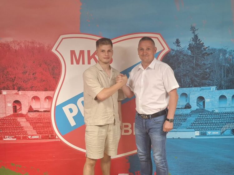 dyrektor sportowy Polonii Dawid Frąckowiak (z prawej) i Paweł Jachno (fot. MKS Polonia)