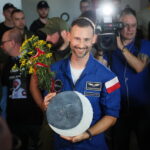 WARSZAWA POWITANIE POLSKIEGO ASTRONAUTY. Fot. PAP/Leszek Szymański