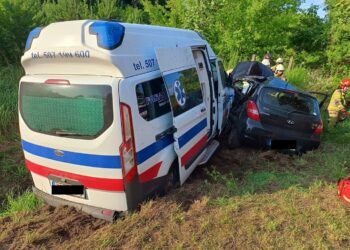 Wypadek z udziałem karetki. Sześć osób poszkodowanych Radio Zachód - Lubuskie