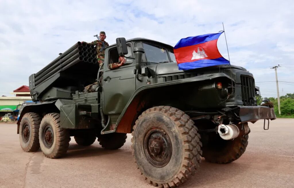 Kambodżańscy żołnierze. Fot. PAP/EPA/KITH SEREY