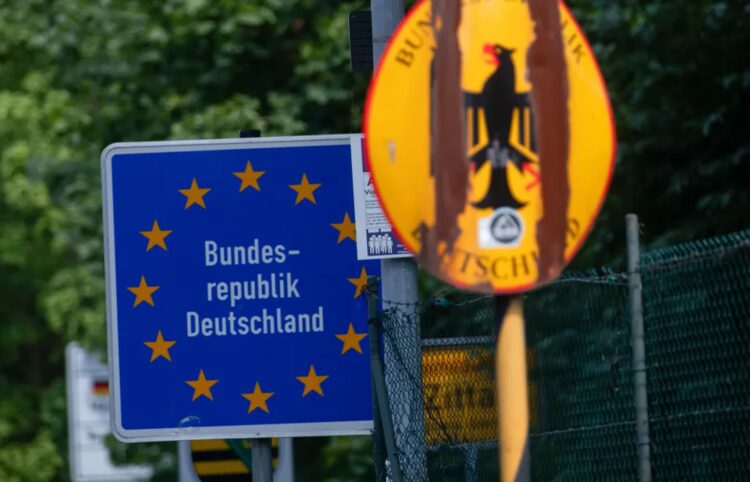 Granica polsko-niemiecka Fot. PAP/Krzysztof Ćwik