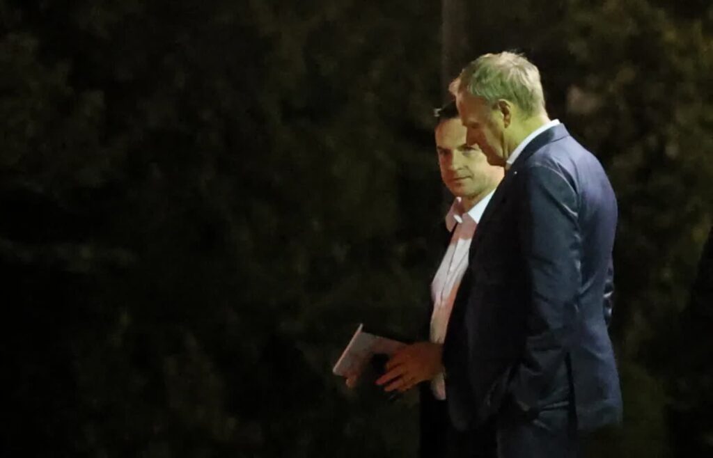 Premier Donald Tusk i rzecznik rządu Adam Szłapka. Fot. Paweł Supernak