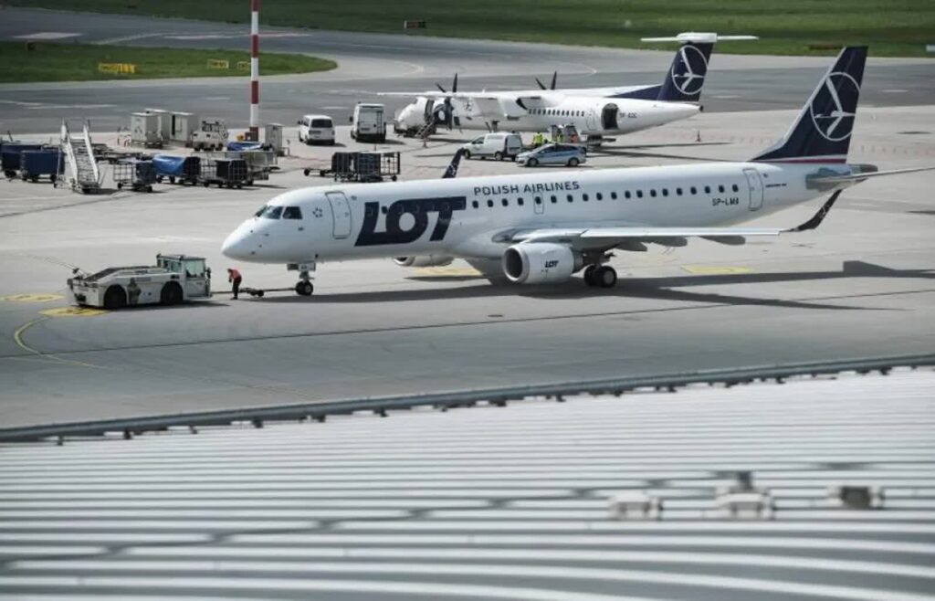Port Lotniczy, zdjęcie ilustracyjne, fot. PAP/Mateusz Marek