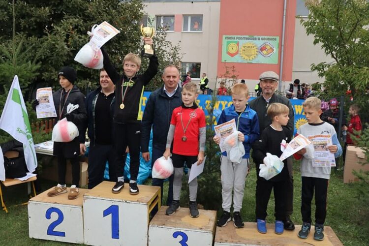 W Golicach czekają na boisko 9 fot. Starostwo Powiatowe w Słubicach