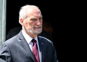 Poseł PiS Antoni Macierewicz, fot. PAP/Piotr Polak