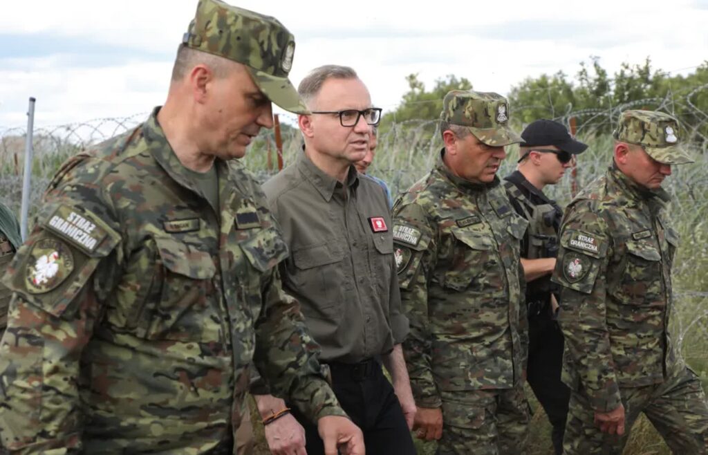 Prezydent podziękował funkcjonariuszom chroniącym wschodniej granicy 2 Andrzej Duda. Fot. PAP/Artur Reszko
