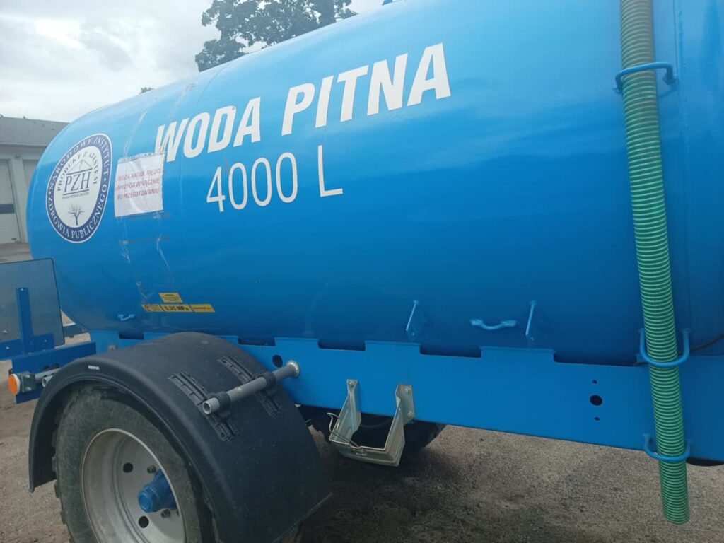 W Bożnowie i Tomaszowie woda tylko z beczkowozów fot. K.Gonera