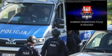 Policja w trakcie poszukiwań. Fot. PAP/Grzegorz Momot