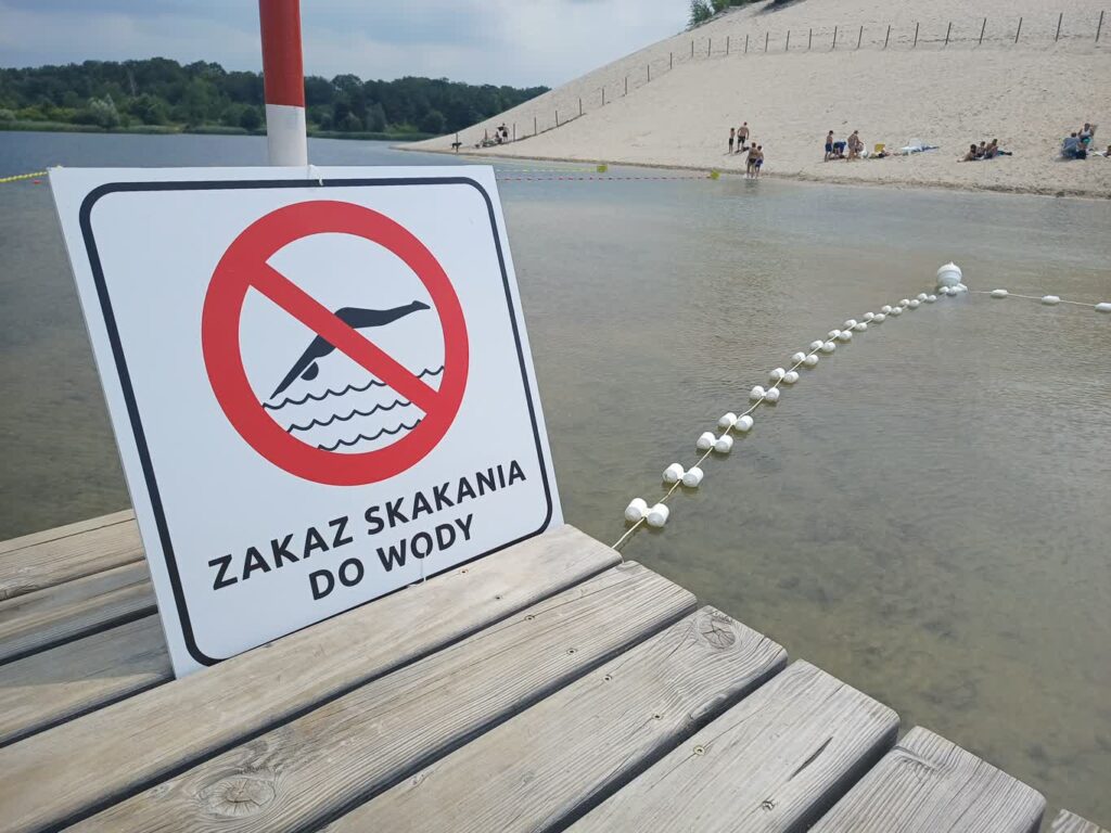 Strażacy przypominają o bezpiecznym wypoczynku nad wodami fot. K.Gonera