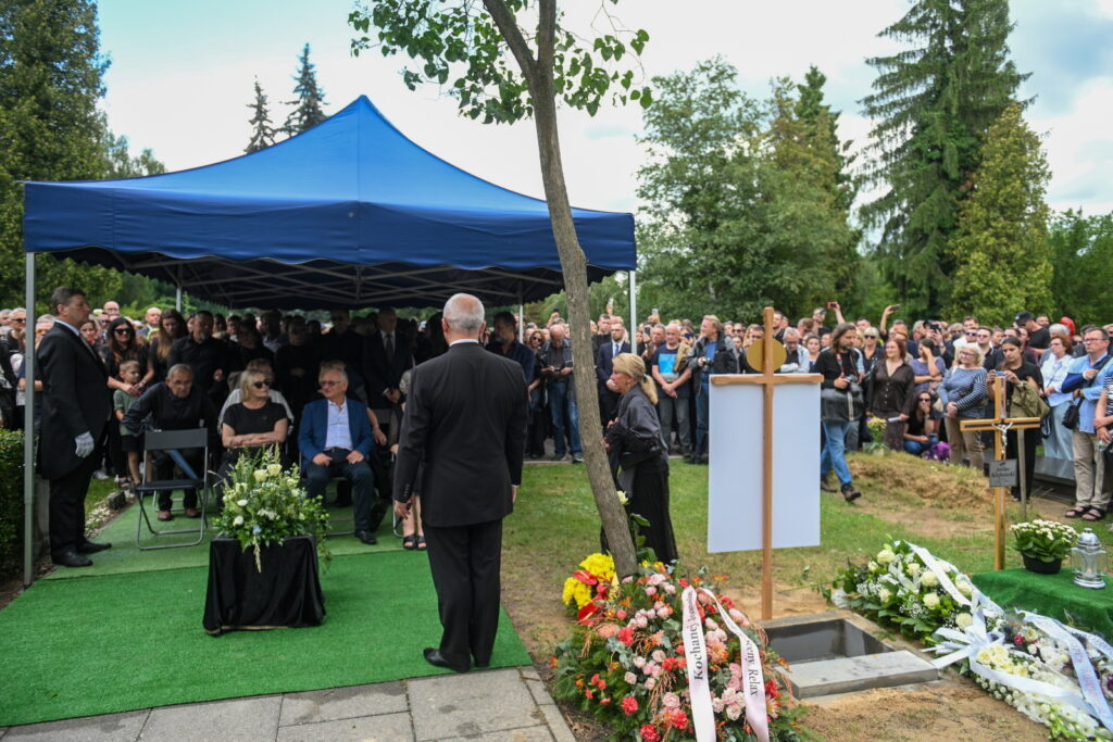 Hrabi'na Joanna Kołaczkowska spoczęła na Cmentarzu Wojskowym na Powązkach Radio Zachód - Lubuskie