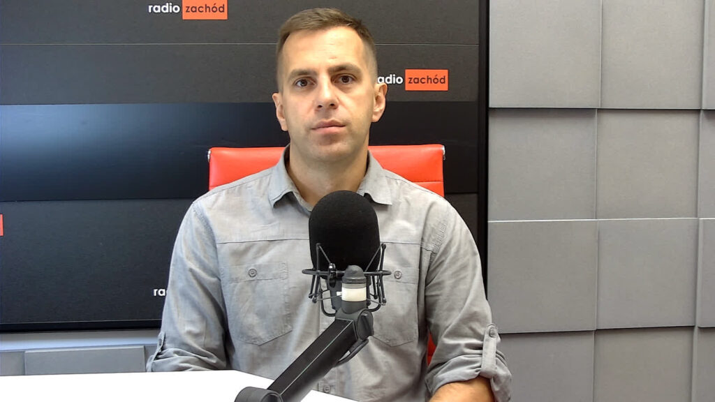 Politolog o prezydenturze Nawrockiego 1 Dr Piotr Pochyły w studiu Radia Zachód (RZ)