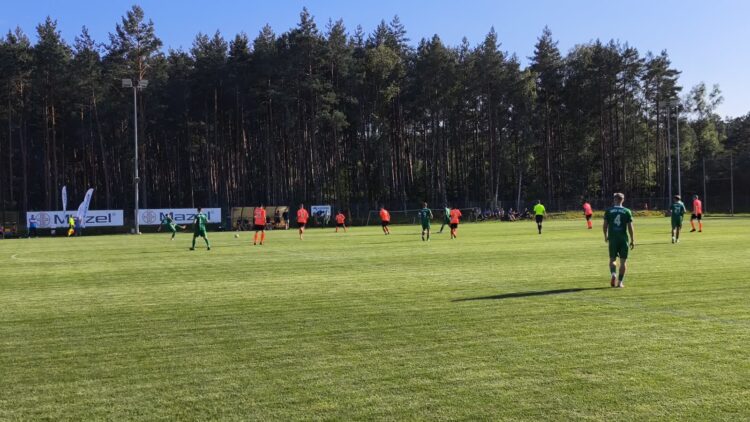 Cztery ciosy Zorzy Ochla wyeliminowały Spartę Łężyca 9 fot. Paweł Górski