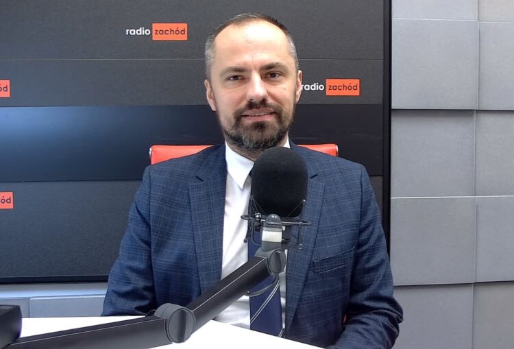 Maciej Siwicki w redakcji Radia Zachód