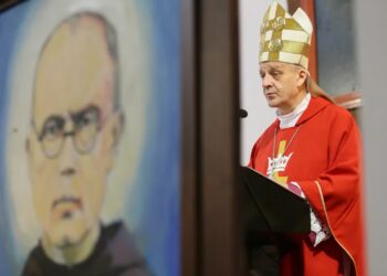 Biskup bielsko-żywiecki Roman Pindel. Fot. PAP/ Jarek Praszkiewicz